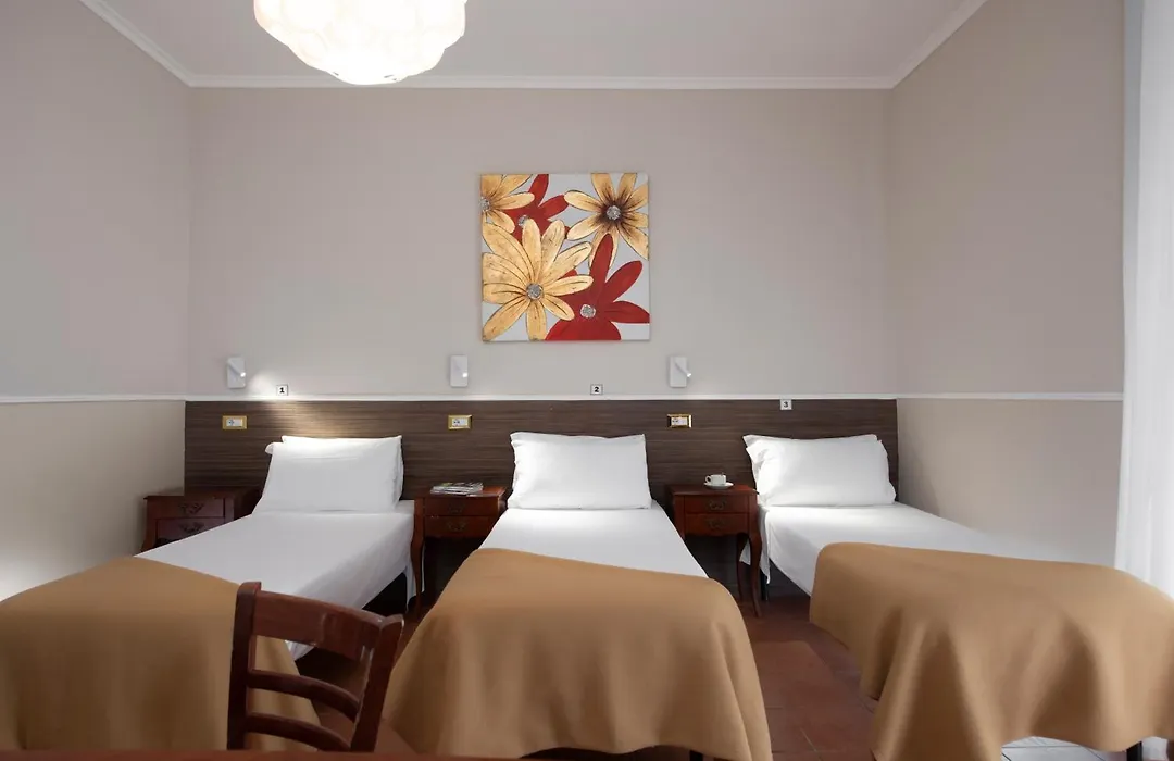 Budget Rooms Des Arts-1